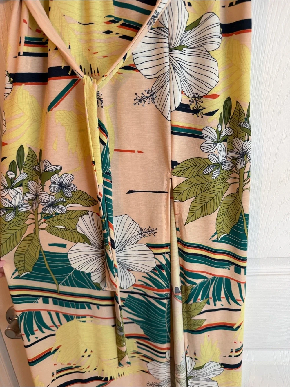 Timing Tropical Leaf Print Maxi Dress